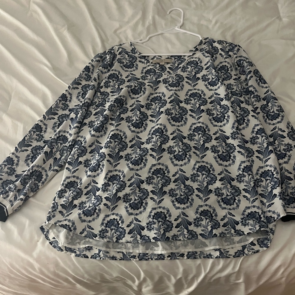 Loft plus Floral Blue and White Women's Top